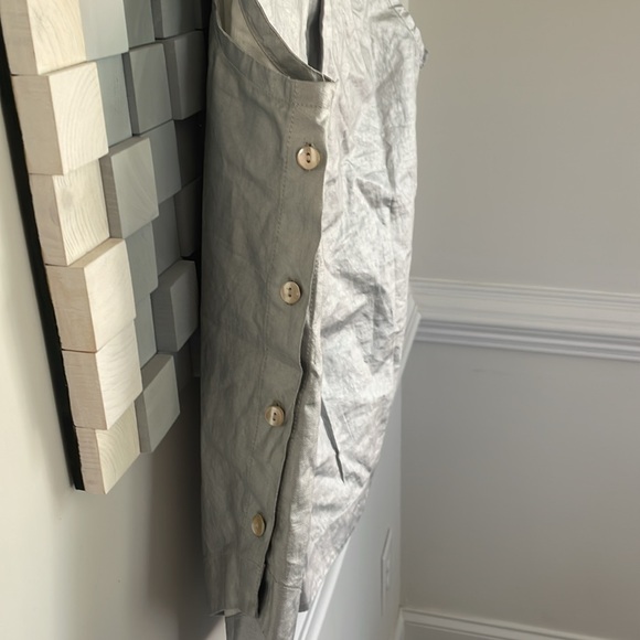 Metallic Coated Linen Tank - Picture 9 of 9